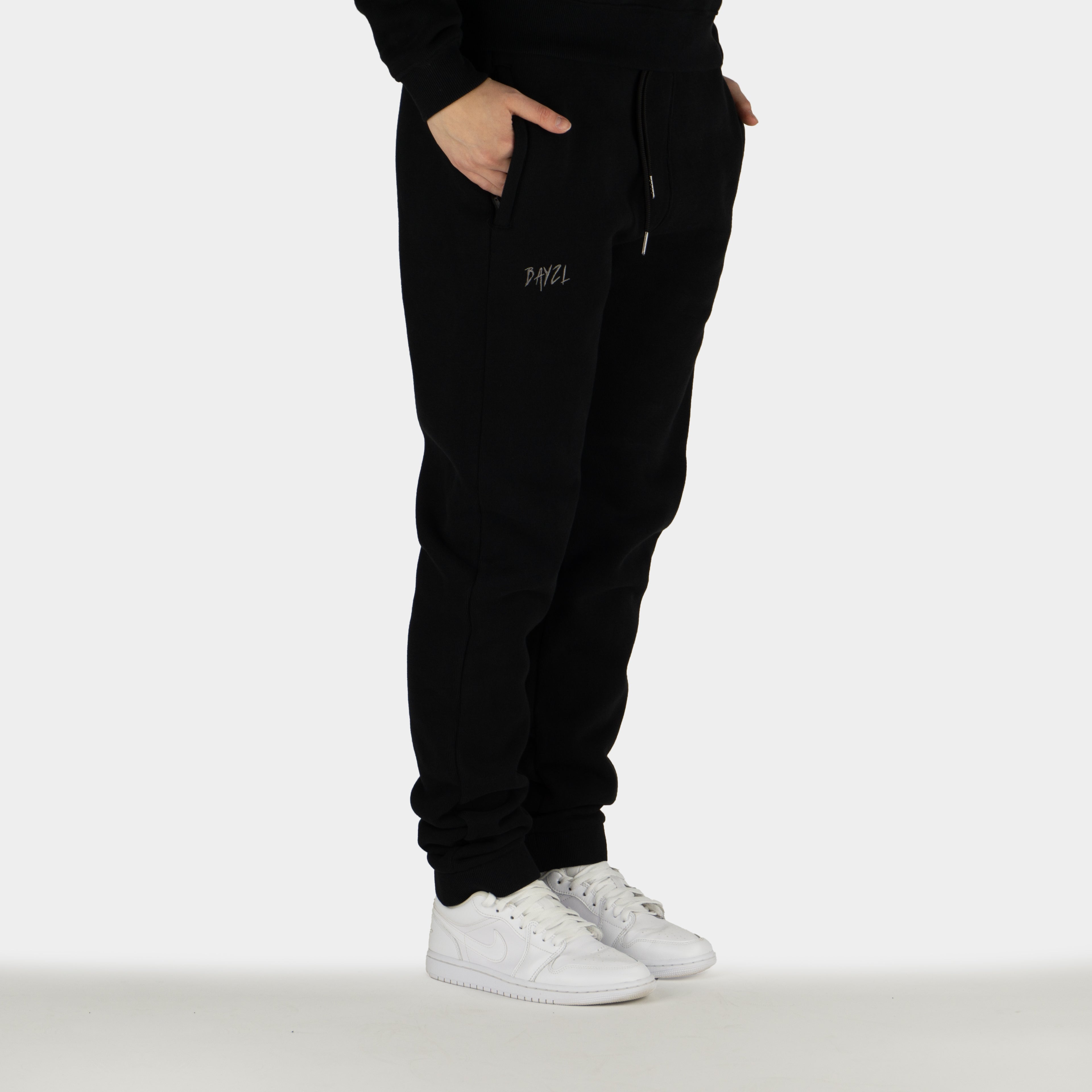 Black women´s Baze Midnight lock pants - model side view