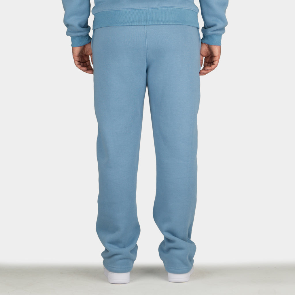 Blue men´s Baze Skyline flow pants - model back view